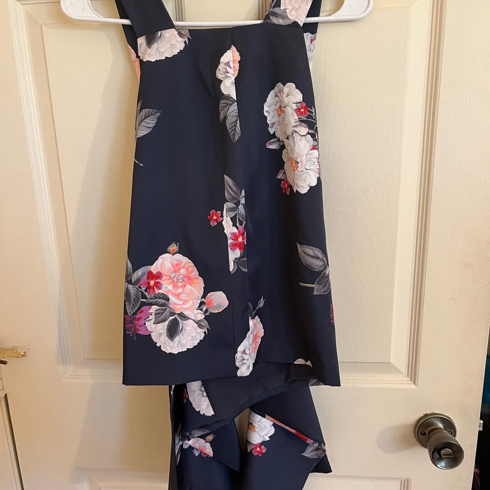 NWT cameo Oriental Rose Tank Top